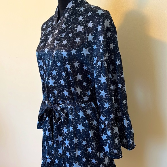 TOPSHOP Satin Blue Shorty Robe - Picture 7 of 10